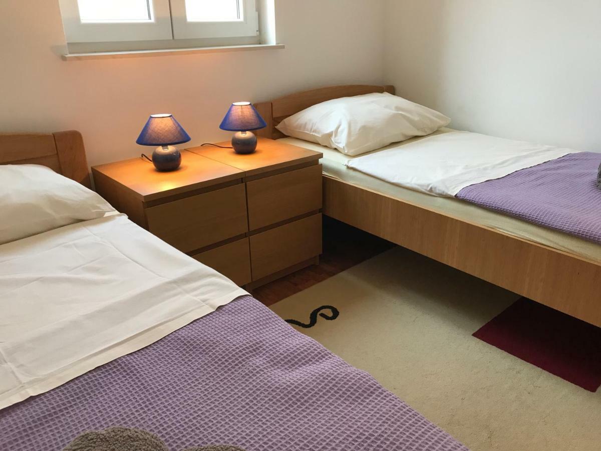 Apartmani Marija Klimno B ภายนอก รูปภาพ